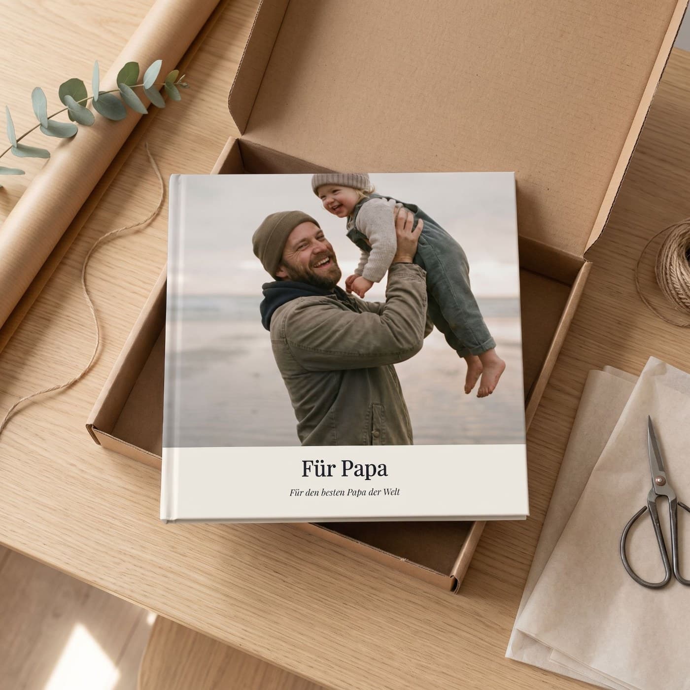 „Für Papa" im geöffneten Versandkarton
