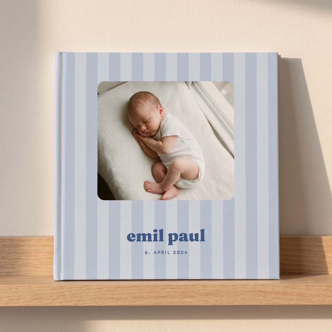 Das fertig gedruckte Fotobuch „Babyalbum Junge"