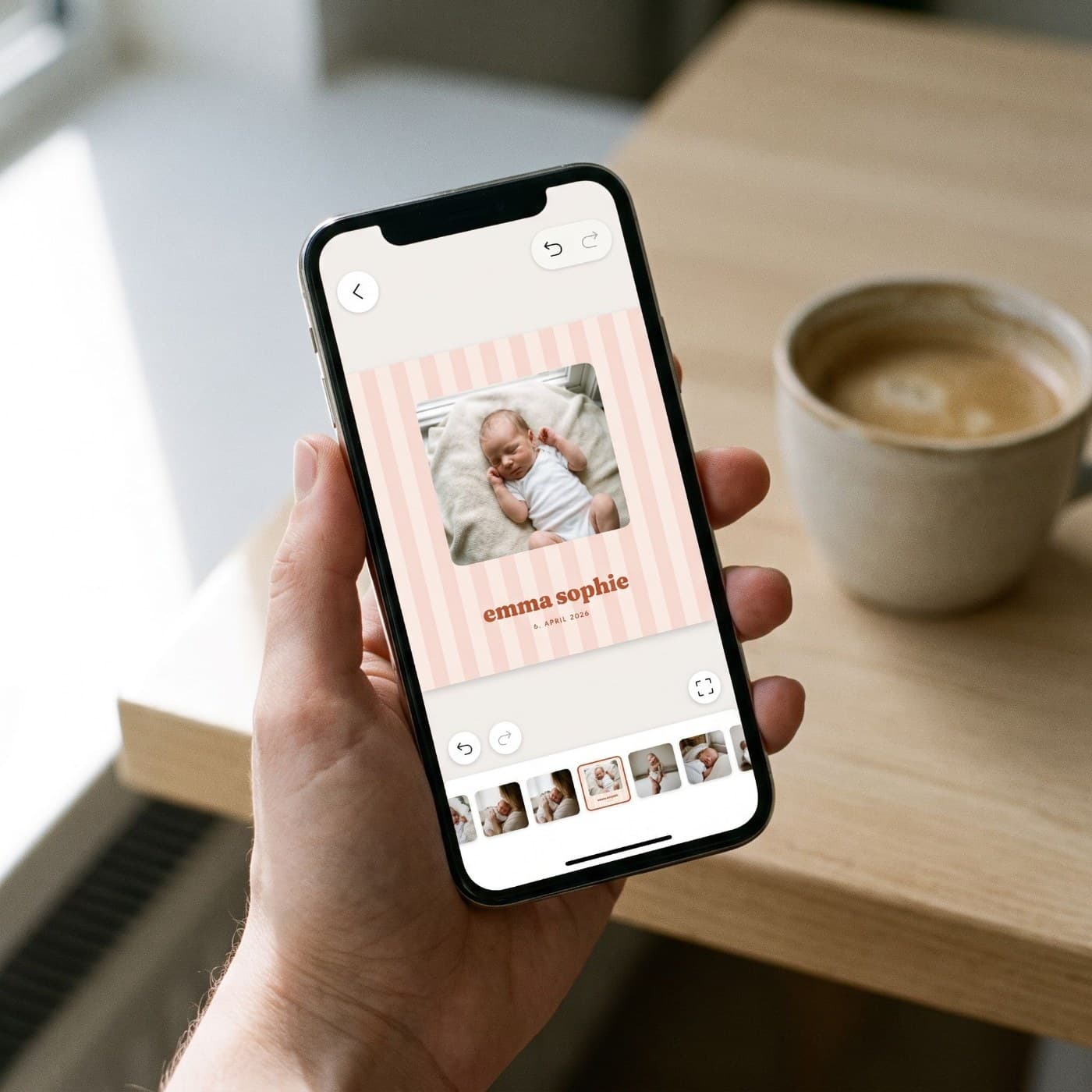 „Babyalbum Mädchen" wird am Handy gestaltet